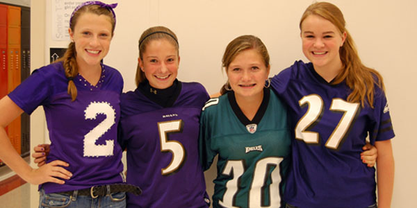Students kick off Spirit Week with Jersey Monday