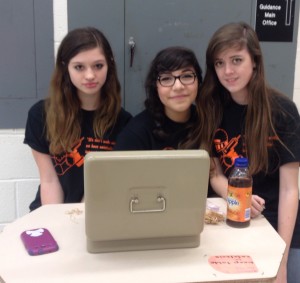 Today at lunch MHS students sold tickets for the fall play, "Arsenic and Old Lace". Come out and see the show in the MHS auditorium on Saturday at 7 and Sunday at 2.
