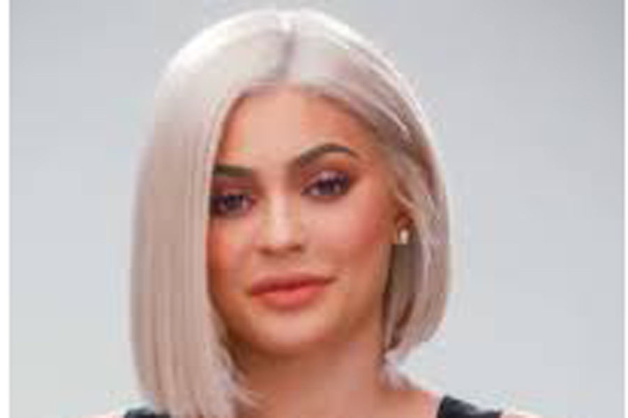 Reactions: Kylie Jenner reveals secret pregnancy