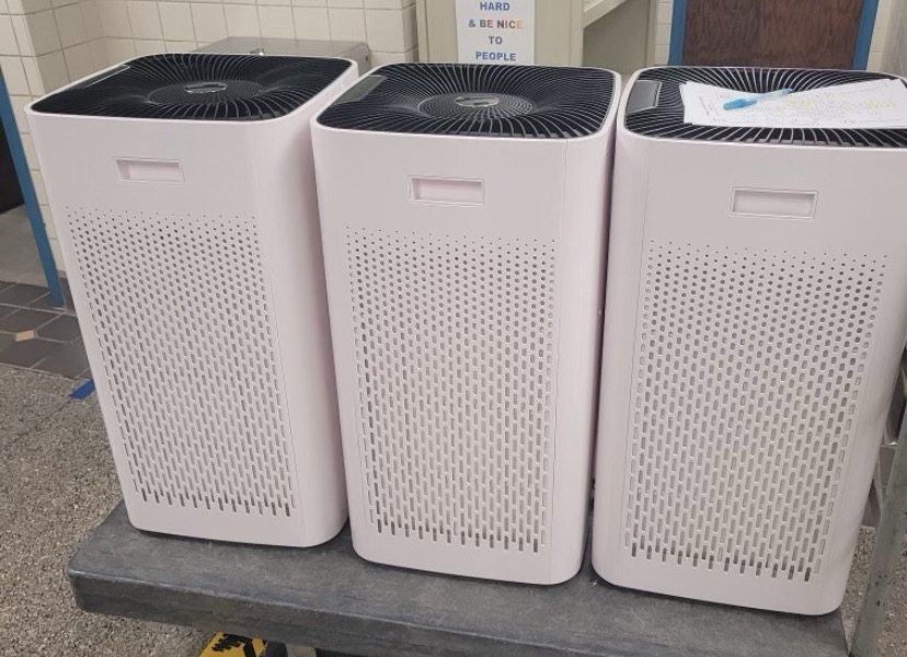 Air+purifiers+are+being+delivered+to+each+classroom.+Over+2%2C500+air+purifiers+with+the+HEPA+filter+were+provided.