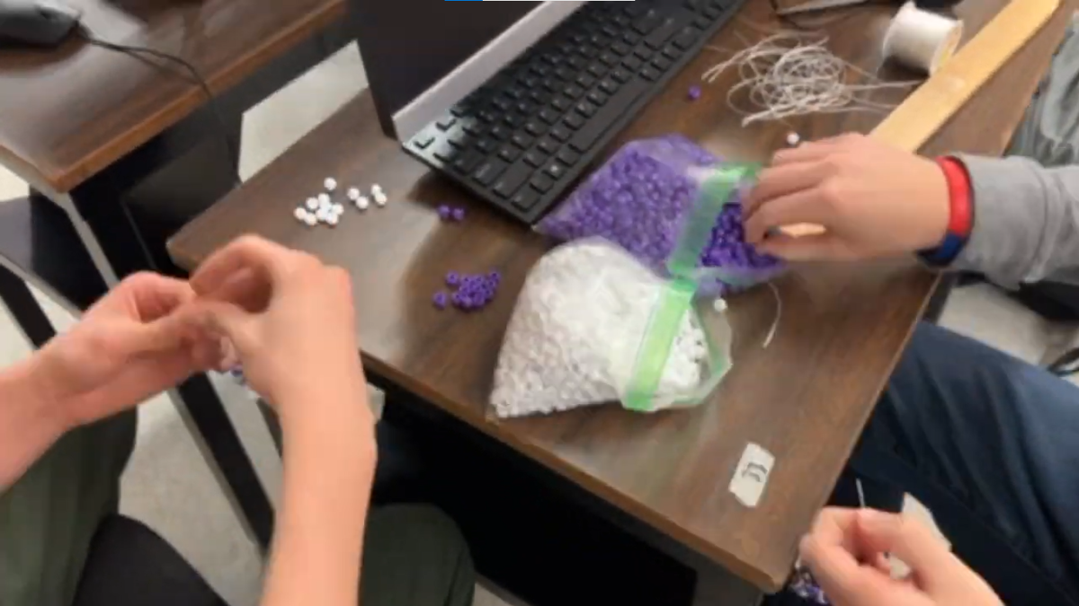 Middletown High Schools FBLA makes bracelets to raise awareness for Crohns disease
